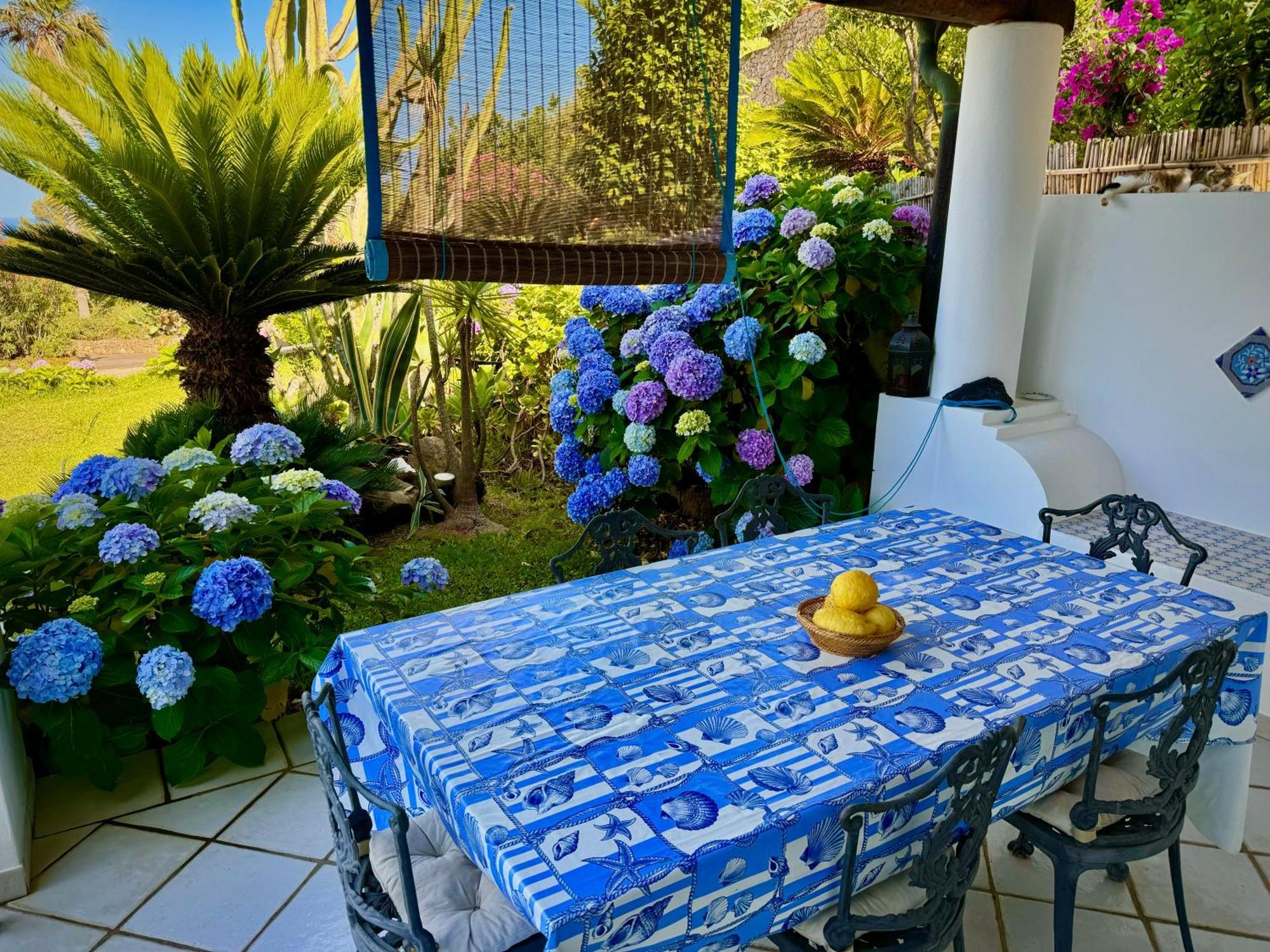Villa 'A Pisa Липари Экстерьер фото