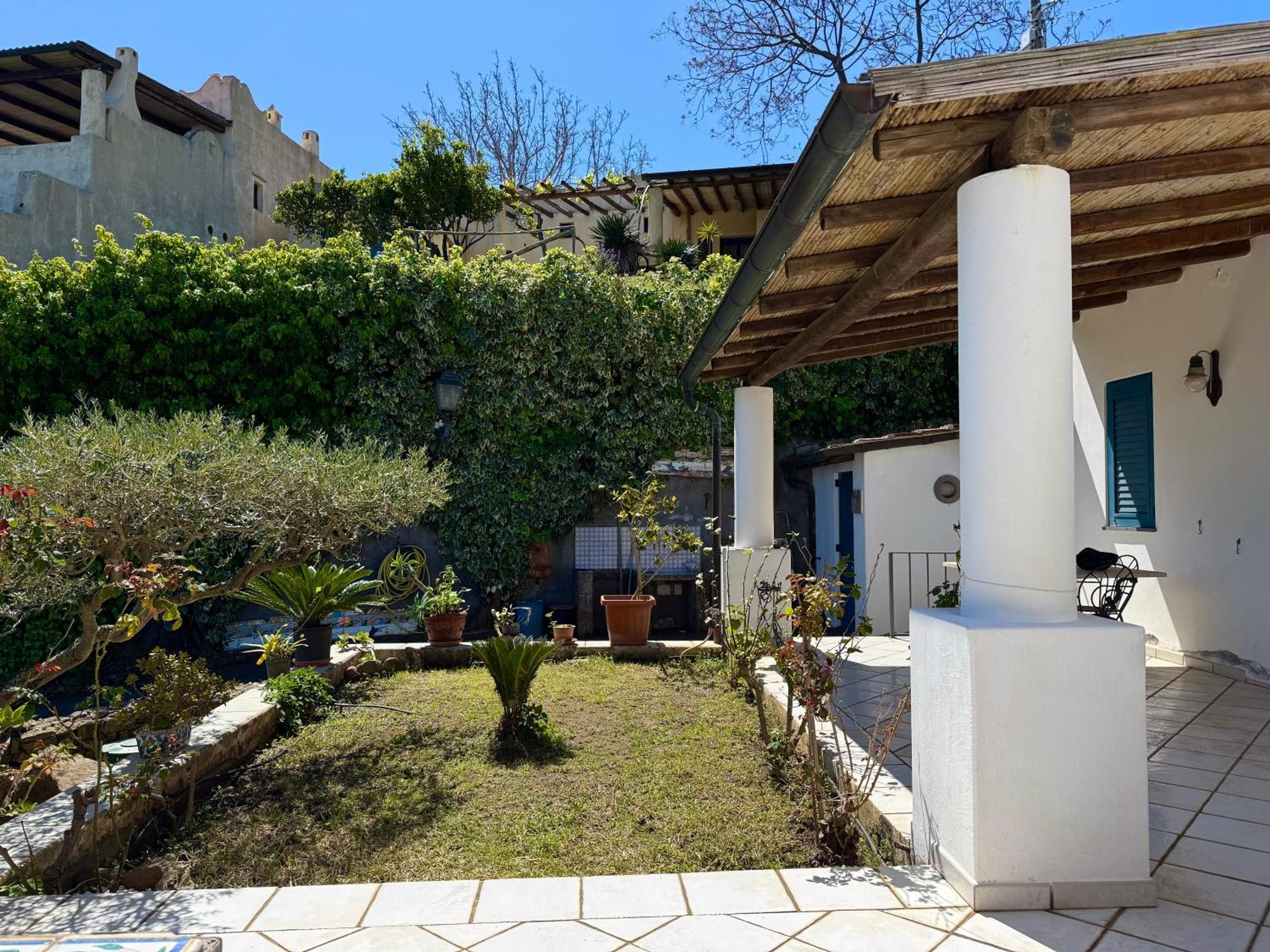 Villa 'A Pisa Липари Экстерьер фото
